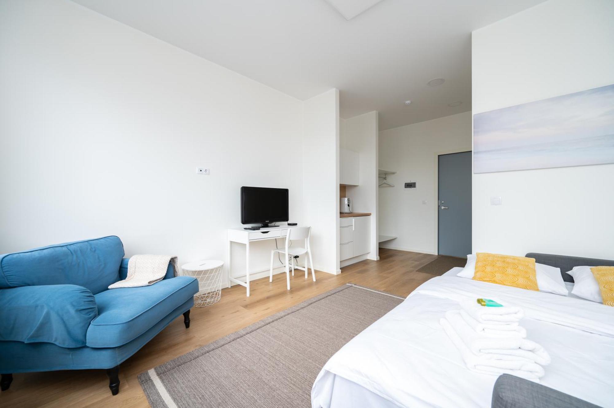 Hilltop Apartments - Studio Rooms In City Centre Таллин Экстерьер фото